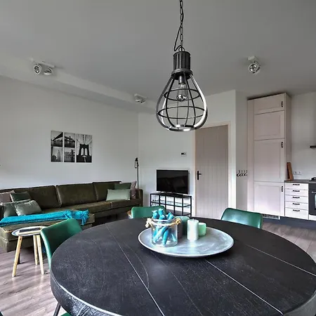 Completely New Apartment, In The Centre Of Daire Bussum