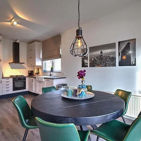 Daire Completely New Apartment, In The Centre Of Bussum